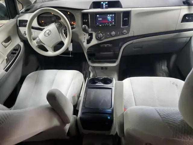 2011 TOYOTA SIENNA LE  