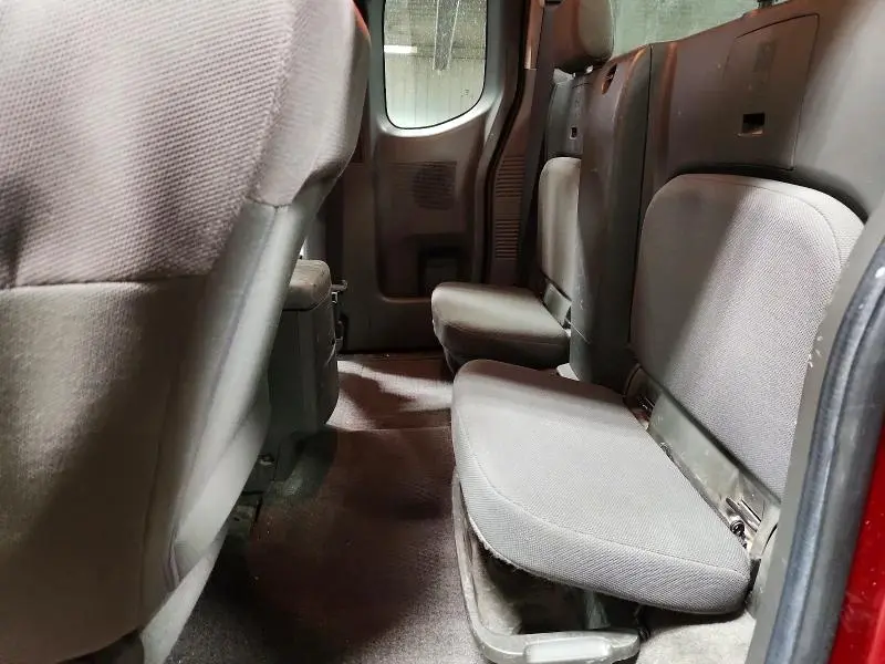 2011 NISSAN FRONTIER S  