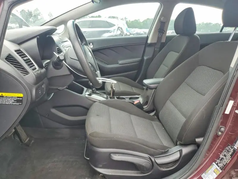 2017 KIA FORTE LX  