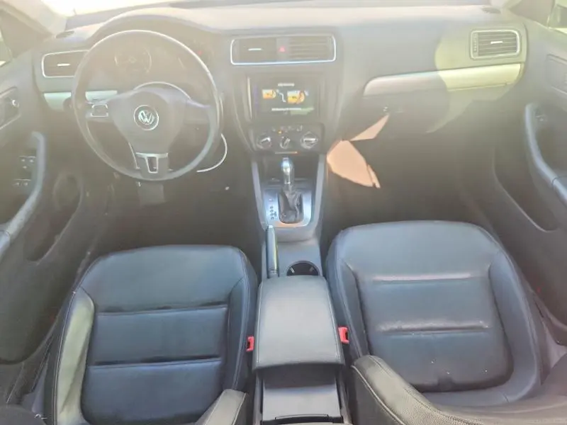 2013 VOLKSWAGEN JETTA SE  