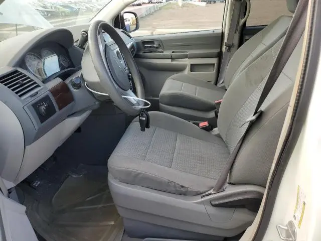 2010 CHRYSLER TOWN & COUNTRY LX  
