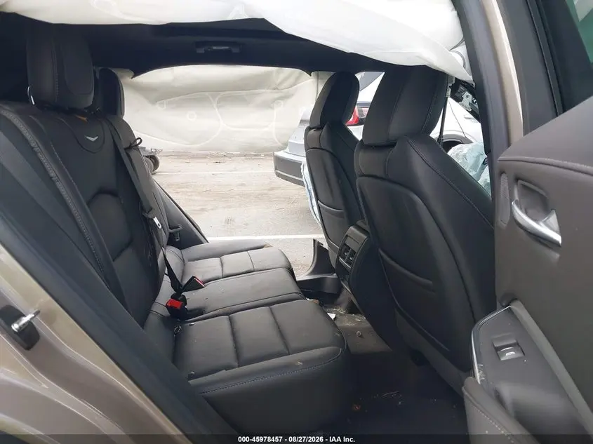 2023 CADILLAC XT4 FWD PREMIUM LUXURY