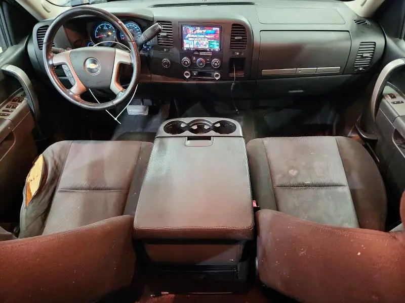 2011 CHEVROLET SILVERADO K1500 LT  