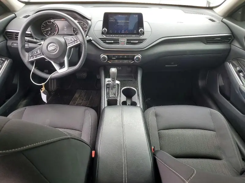 2021 NISSAN ALTIMA SV  