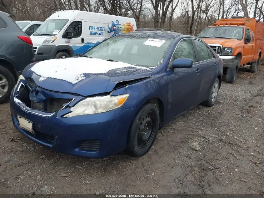 2011 TOYOTA CAMRY LE
