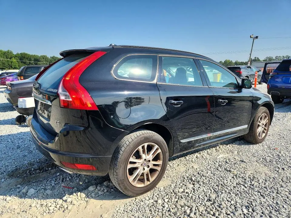 2015 VOLVO XC60 T5  