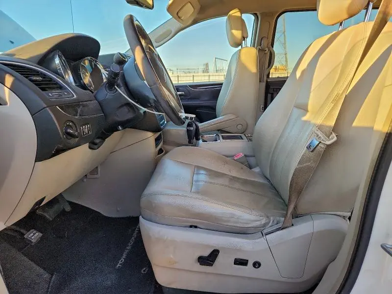 2013 CHRYSLER TOWN & COUNTRY TOURING  