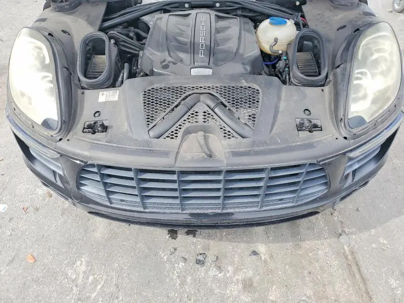 2016 PORSCHE MACAN S  