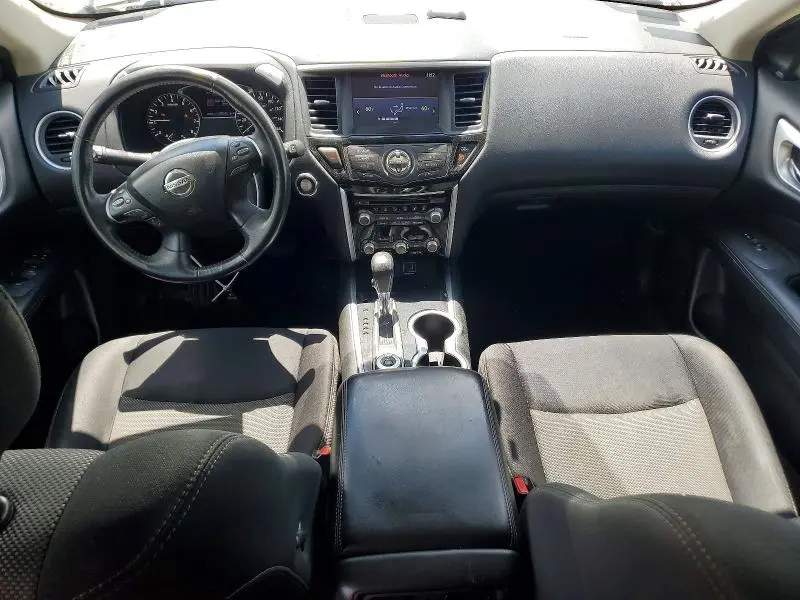 2019 NISSAN PATHFINDER SV  
