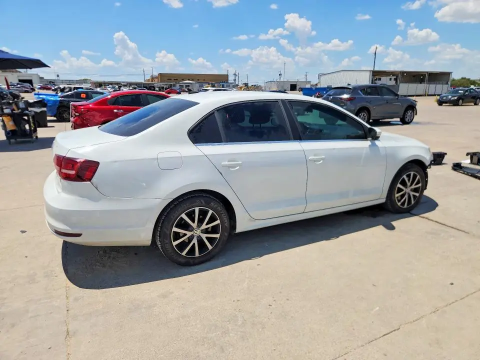2017 VOLKSWAGEN JETTA SE  