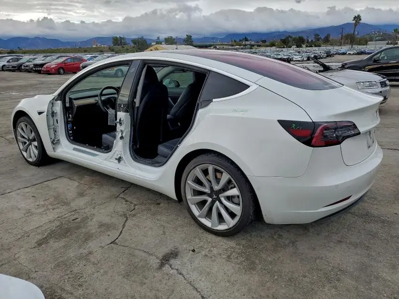 2018 TESLA MODEL 3   