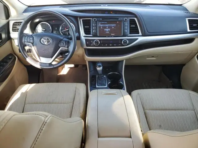 2016 TOYOTA HIGHLANDER LE  