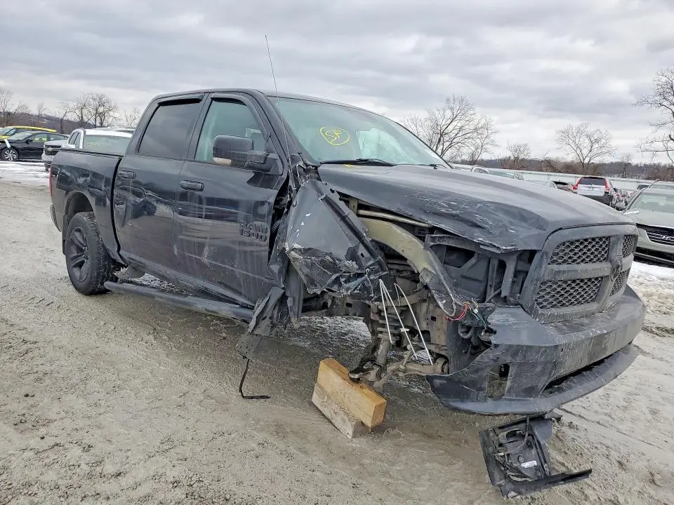 2018 RAM 1500 SPORT  