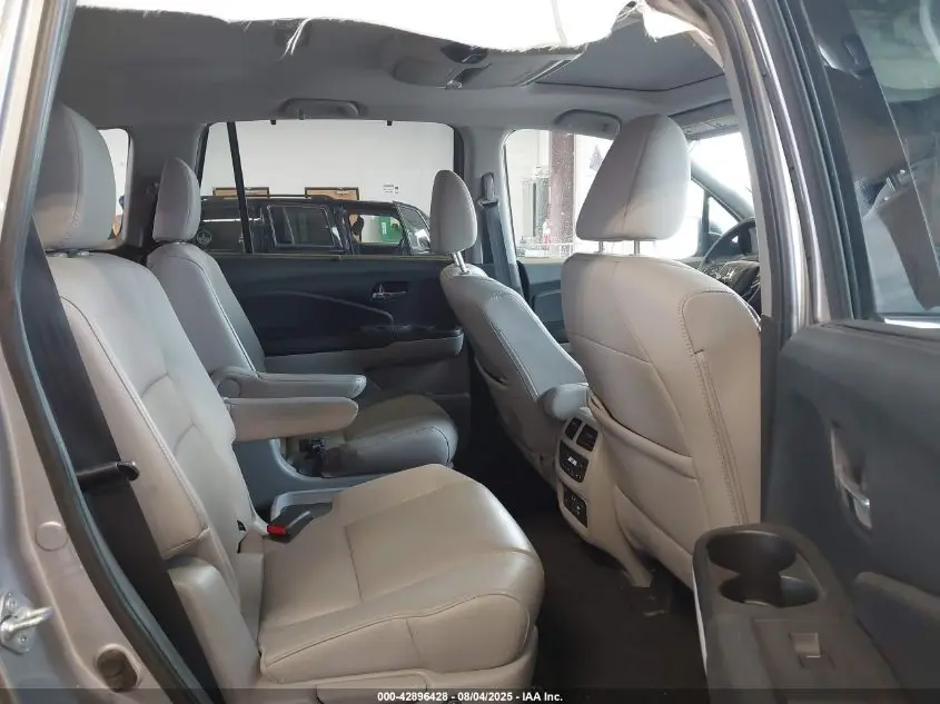 2022 HONDA PILOT AWD TOURING 7 PASSENGER
