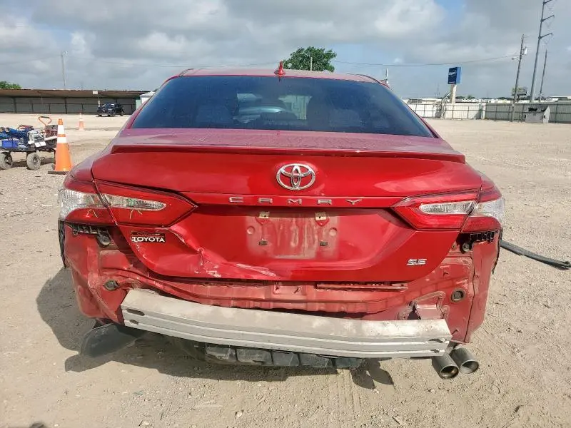 2020 TOYOTA CAMRY SE  