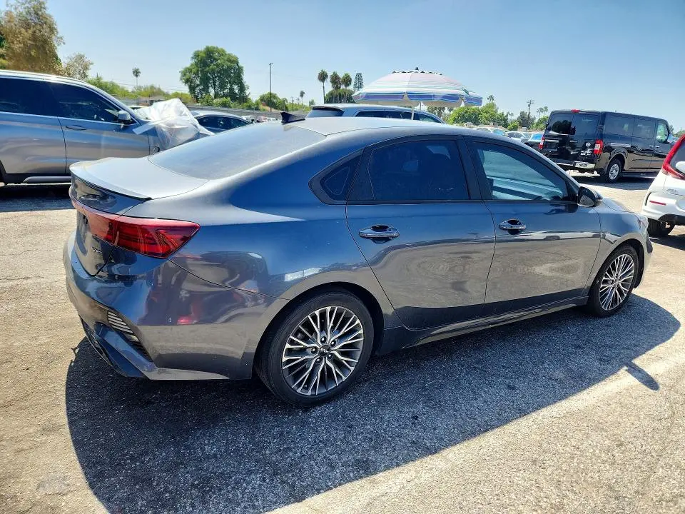2022 KIA FORTE GT LINE  