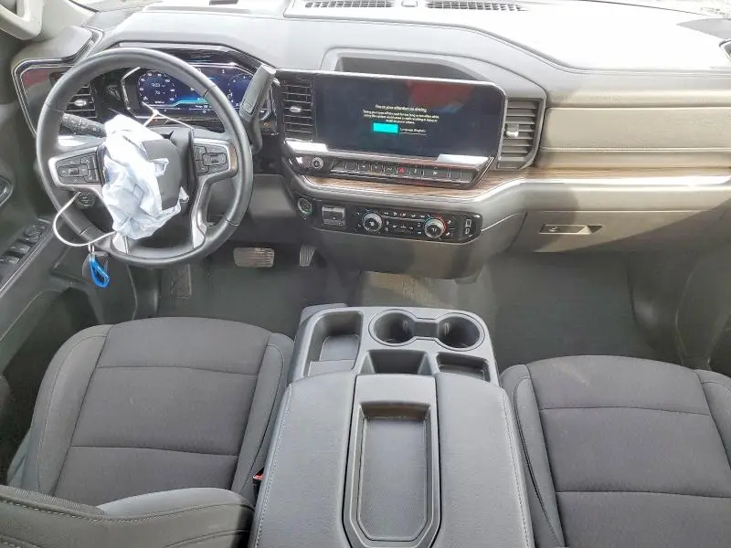 2024 CHEVROLET SILVERADO K1500 LT  