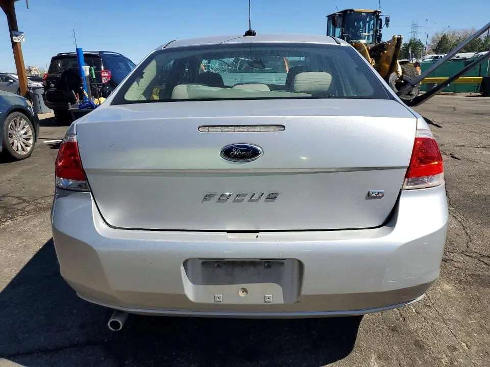 2010 FORD FOCUS SE  