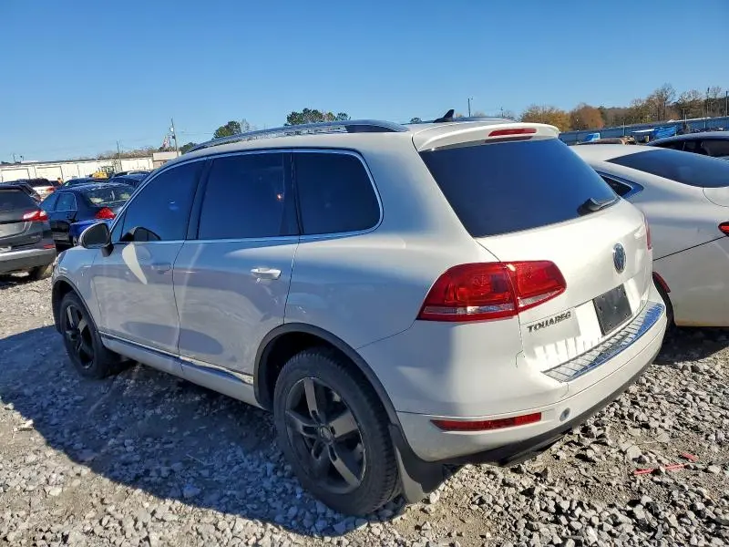 2013 VOLKSWAGEN TOUAREG V6  