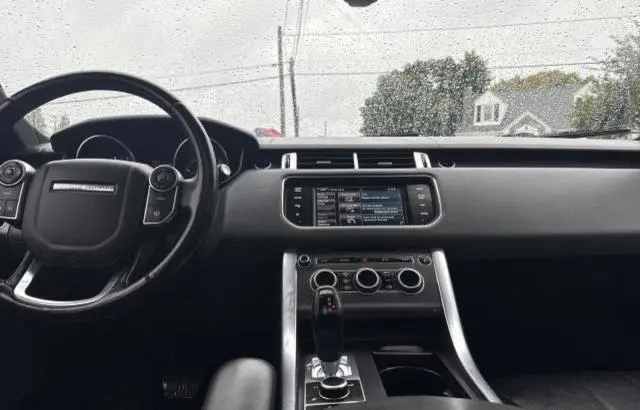 2014 LAND ROVER RANGE ROVER SPORT SE  