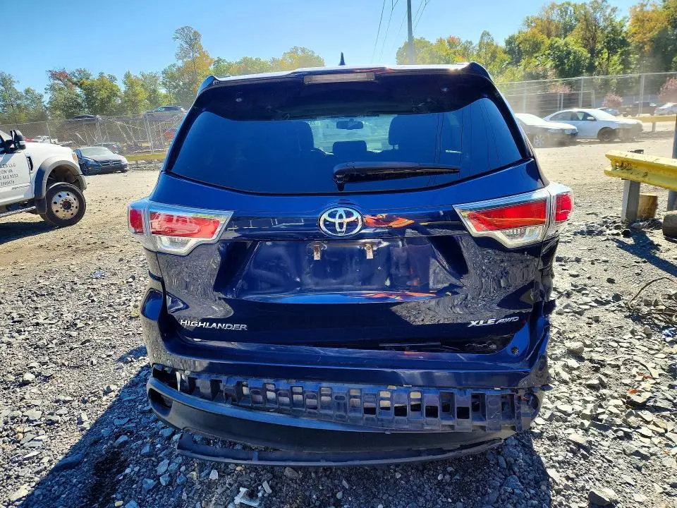 2016 TOYOTA HIGHLANDER XLE  