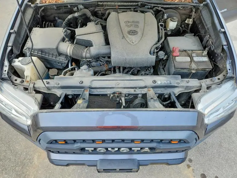 2019 TOYOTA TACOMA SR5 V6  