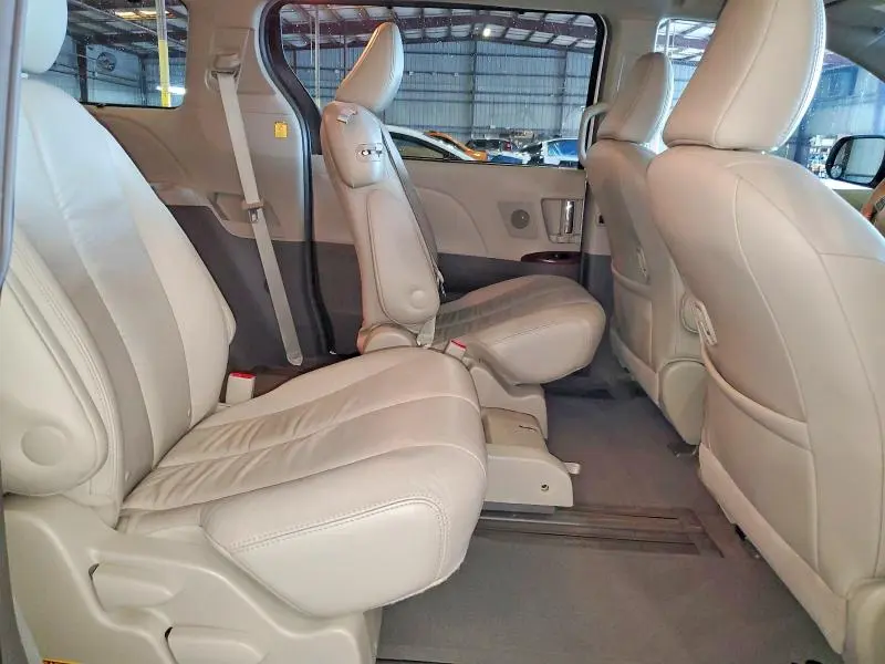 2012 TOYOTA SIENNA XLE 8-PASSENGER  