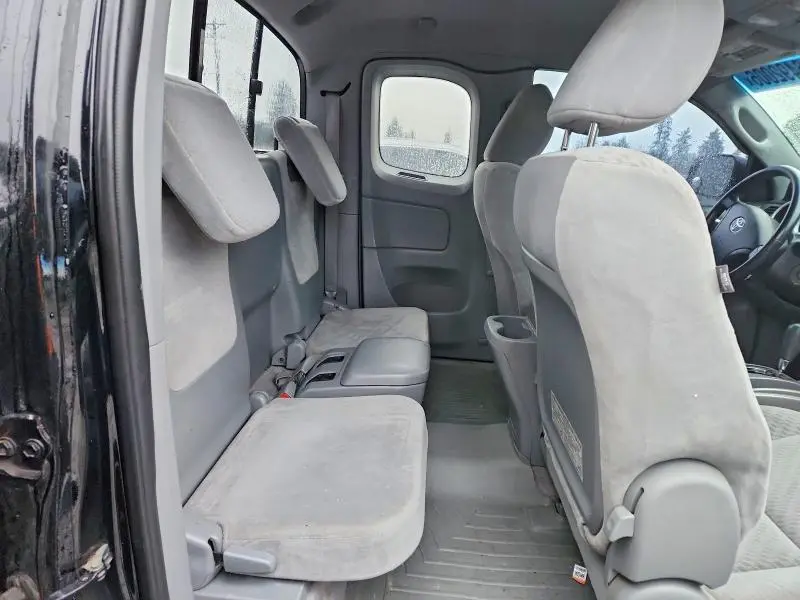 2011 TOYOTA TACOMA V6  