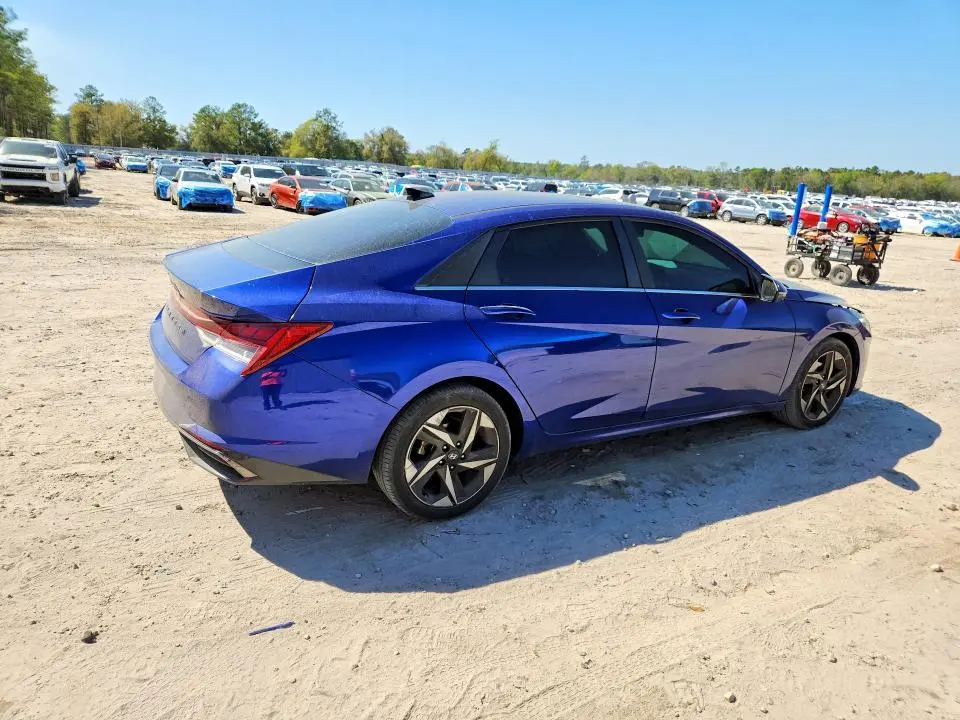 2021 HYUNDAI ELANTRA SEL  