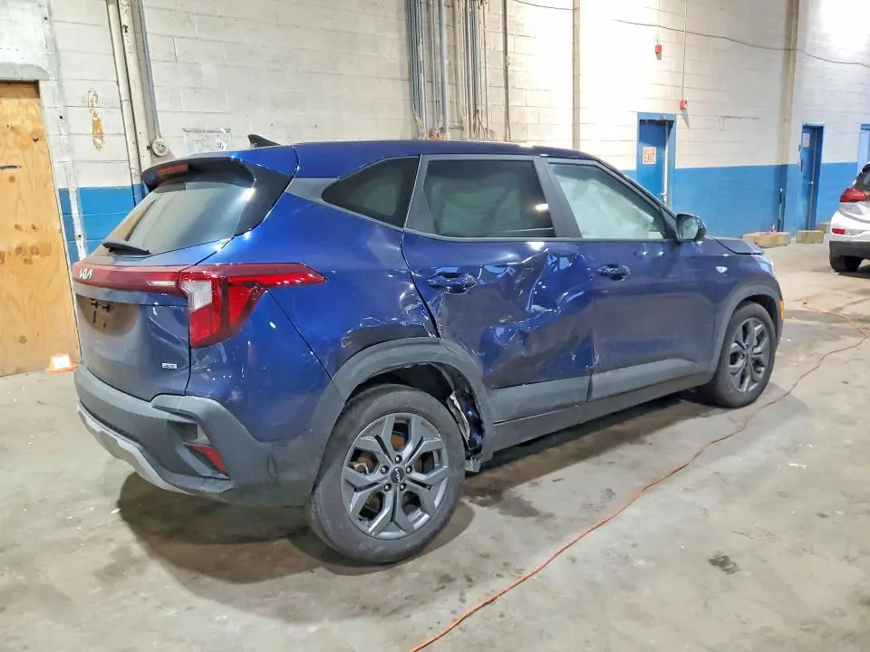 2025 KIA SELTOS LX  