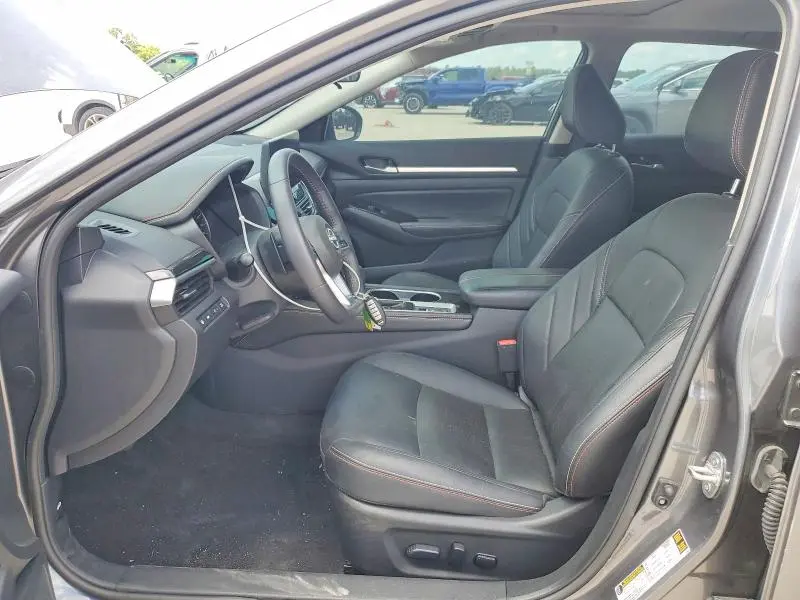 2024 NISSAN ALTIMA SR  