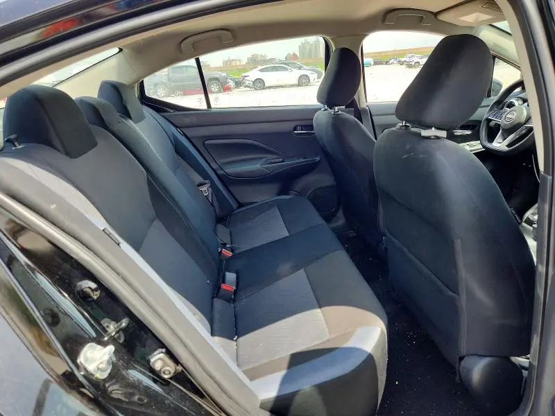 2024 NISSAN VERSA SV  