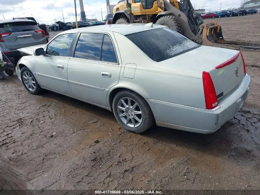 2010 CADILLAC DTS LUXURY COLLECTION