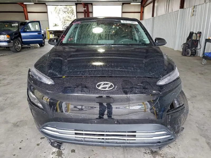 2023 HYUNDAI KONA SE  