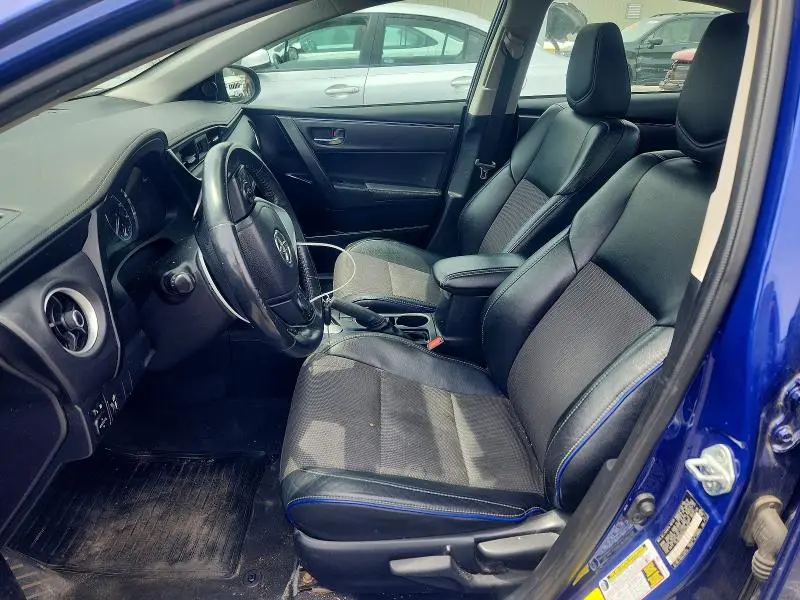 2017 TOYOTA COROLLA SE  