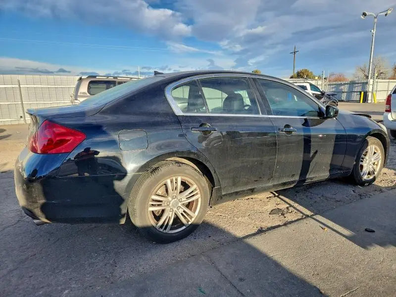 2013 INFINITI G37   