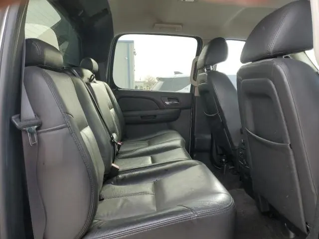 2011 CHEVROLET AVALANCHE LS  