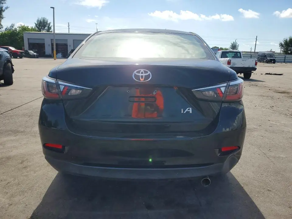 2017 TOYOTA YARIS IA BASE  