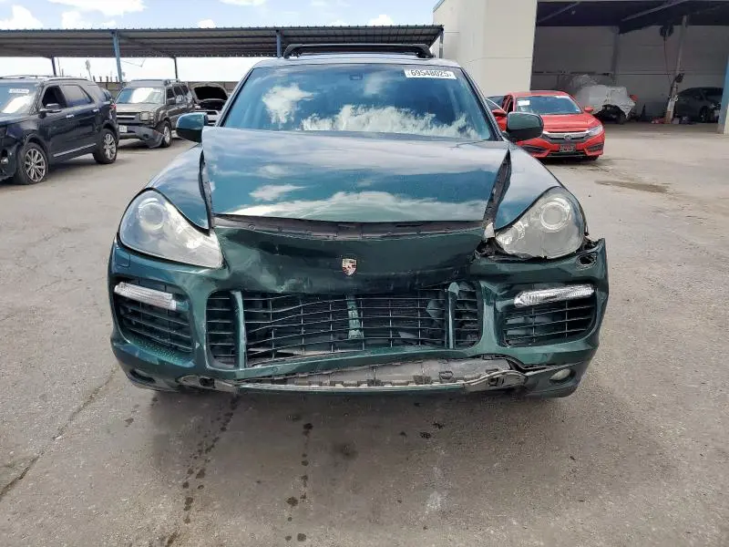 2010 PORSCHE CAYENNE GTS  