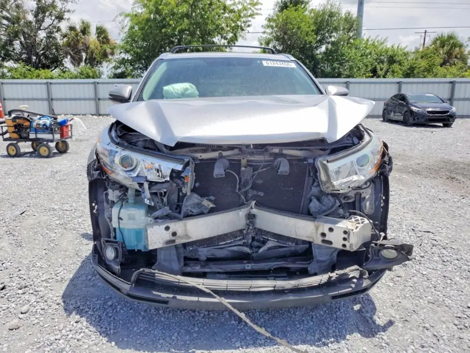 2014 TOYOTA HIGHLANDER XLE  
