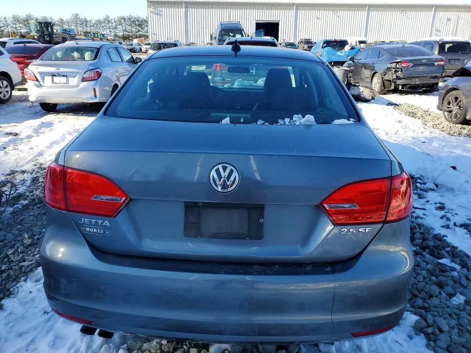 2012 VOLKSWAGEN JETTA SE  
