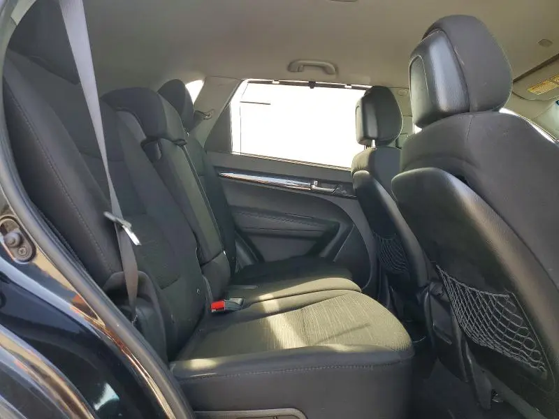 2014 KIA SORENTO LX  