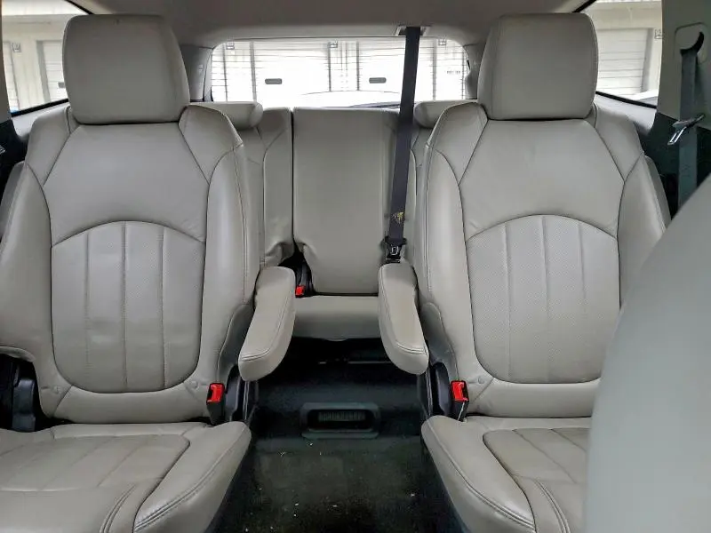 2011 CHEVROLET TRAVERSE LTZ  