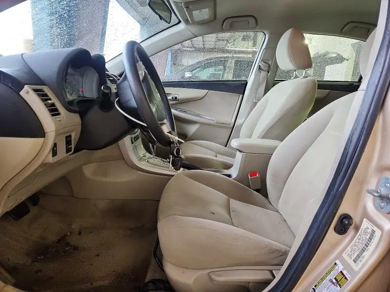 2012 TOYOTA COROLLA LE  