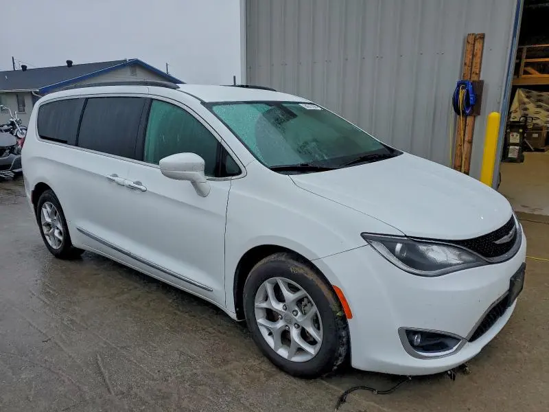 2017 CHRYSLER PACIFICA TOURING L  