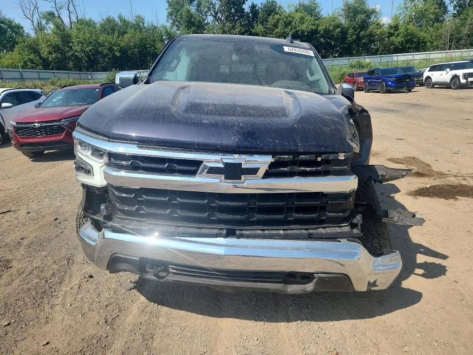 2024 CHEVROLET SILVERADO K1500 LT  