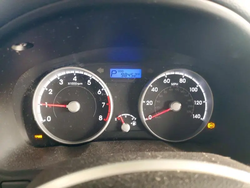 2010 HYUNDAI ACCENT GS  