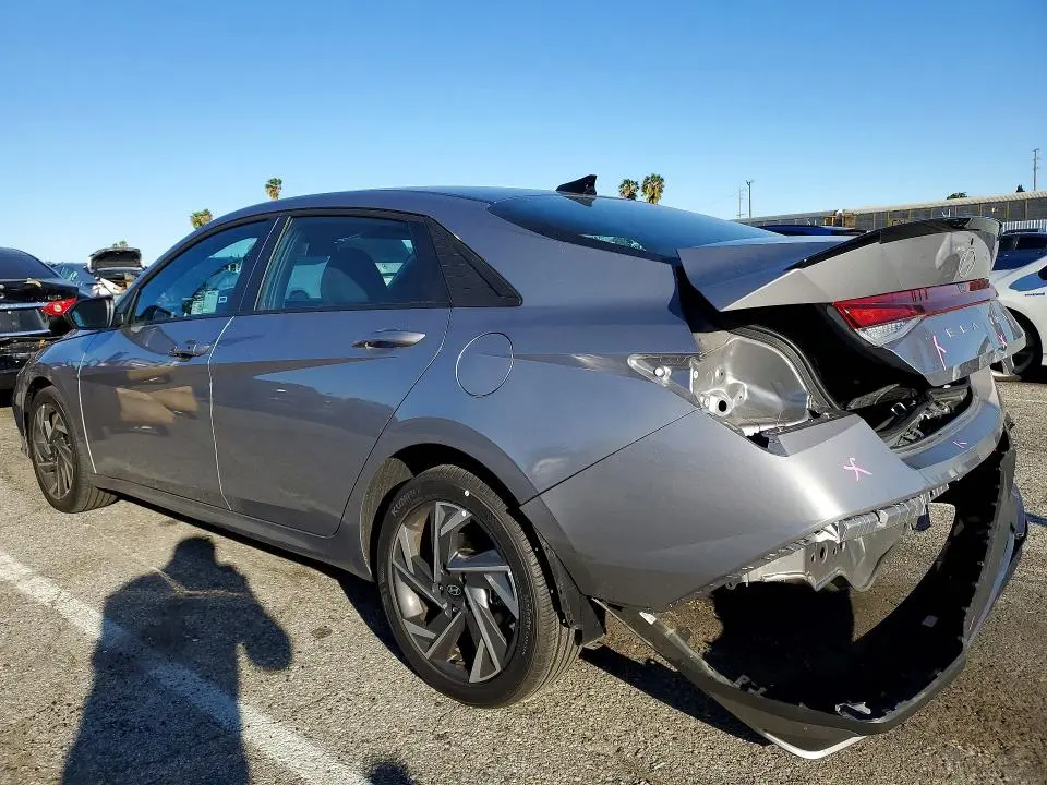 2025 HYUNDAI ELANTRA SEL SPORT  