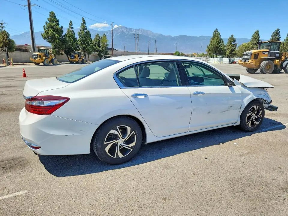 2017 HONDA ACCORD LX  