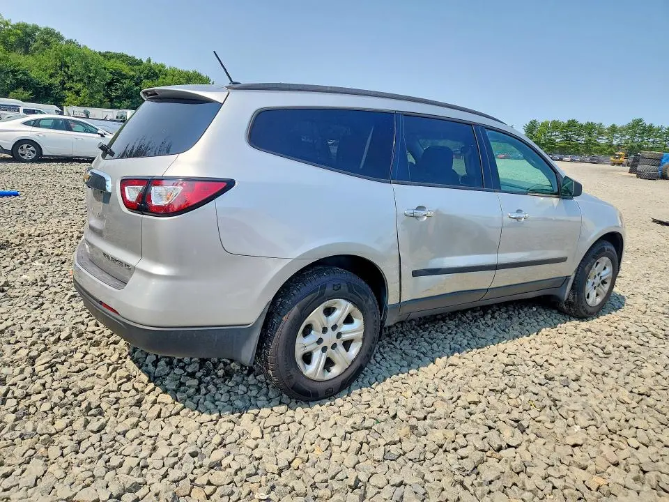 2015 CHEVROLET TRAVERSE LS  